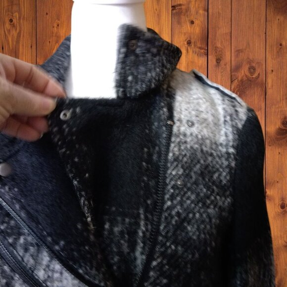 Divided H&M Women's Size 2 Wool Blend Plaid Belted Moto Biker Jacket Black/Gray - Picture 4 of 11